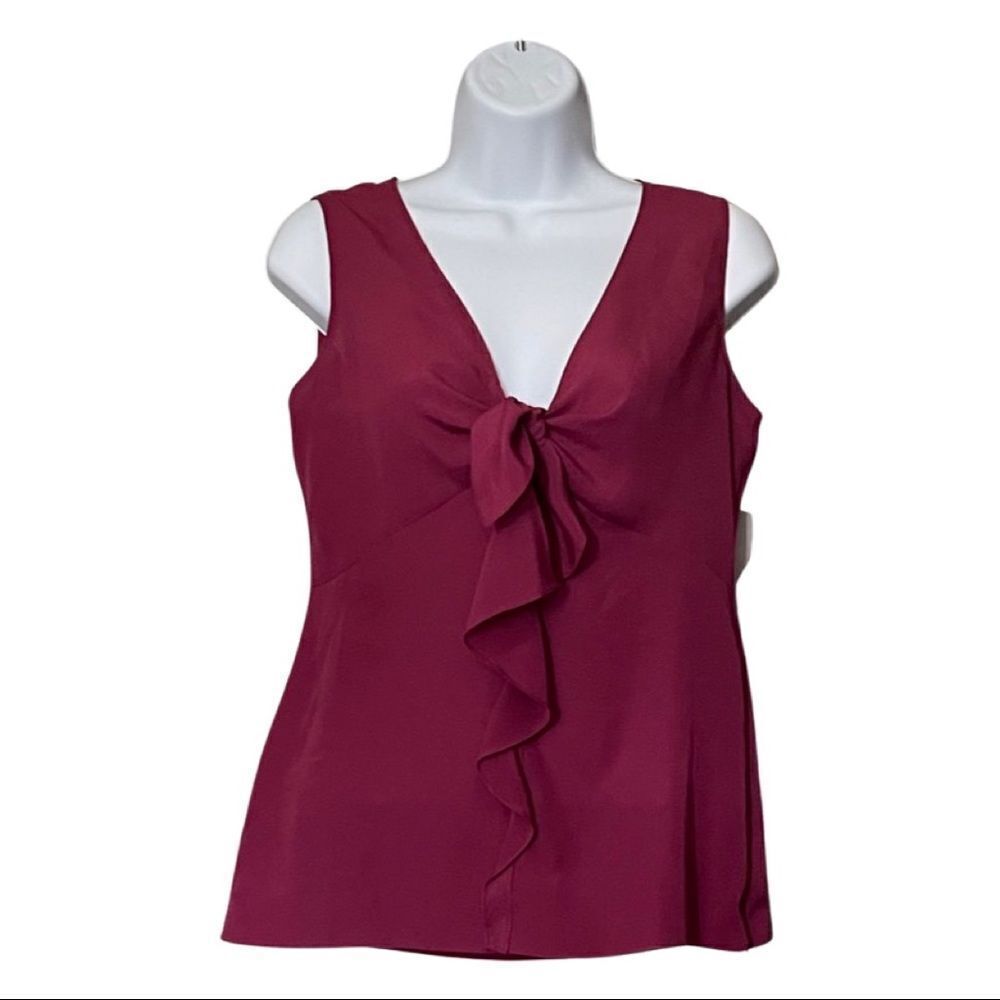 🎉 3/$25 🎉 Tahari | Bergundy Ruffle Tank Blouse
